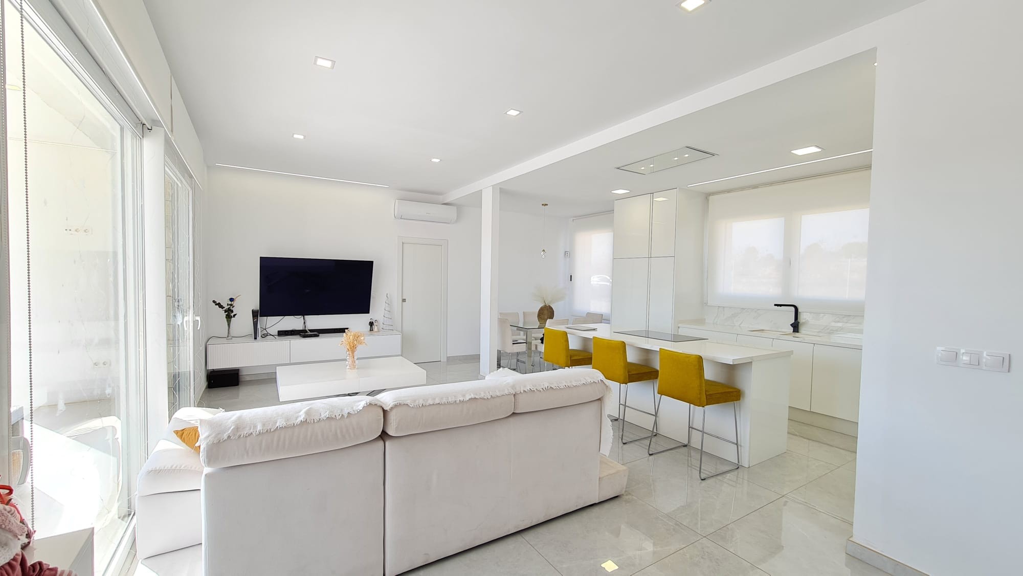 Villa in Pinoso - Image 4