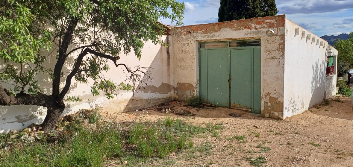 House in Caudete - Image 3